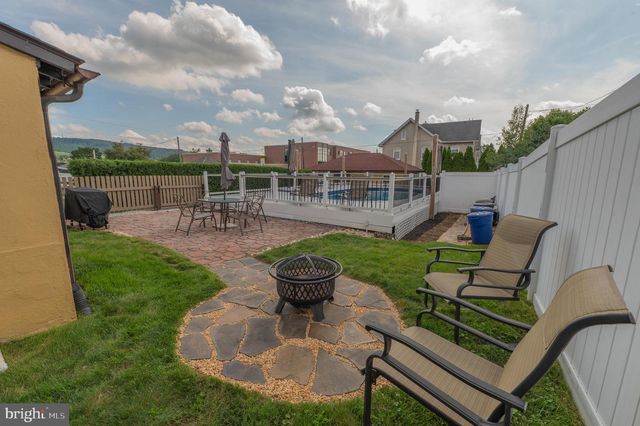 302 N 5TH ST, Emmaus, PA 18049