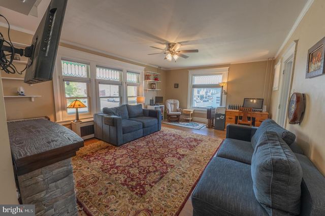 302 N 5TH ST, Emmaus, PA 18049