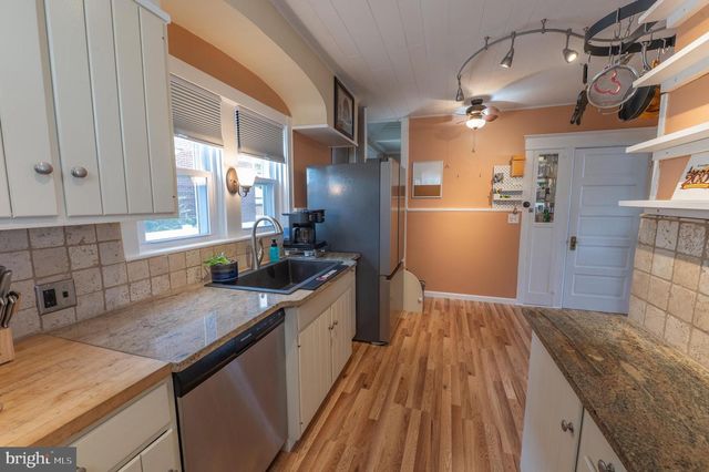 302 N 5TH ST, Emmaus, PA 18049