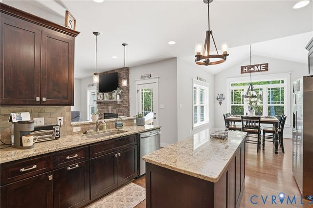 6009 Swans Ln, Mechanicsville, VA 23111