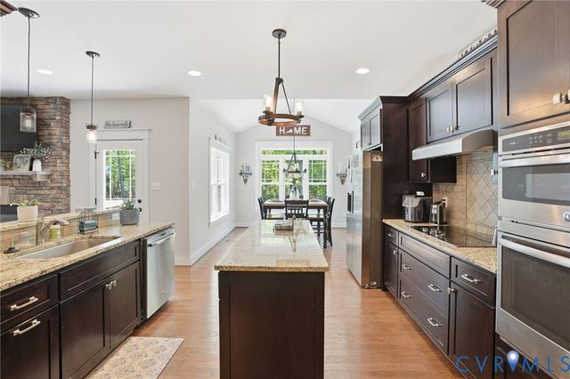 6009 Swans Ln, Mechanicsville, VA 23111