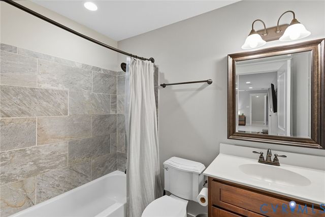 6009 Swans Ln, Mechanicsville, VA 23111