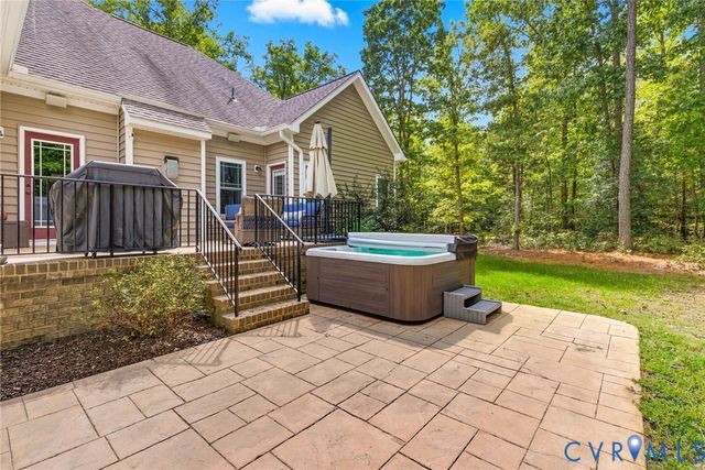6009 Swans Ln, Mechanicsville, VA 23111