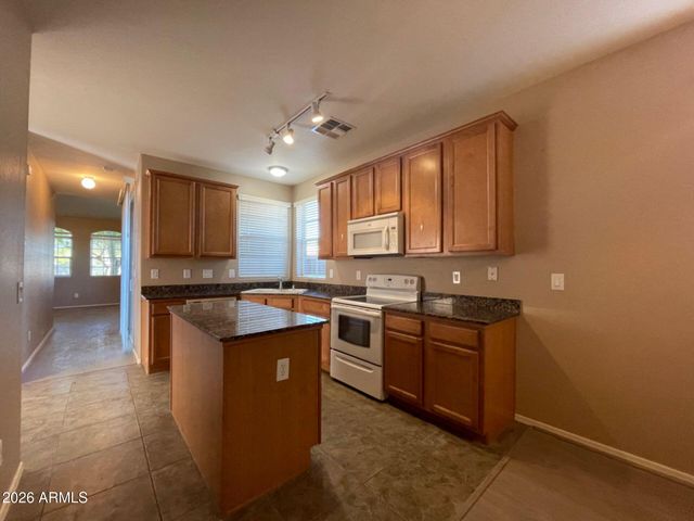 10024 E ISLETA Avenue, Mesa, AZ 85209