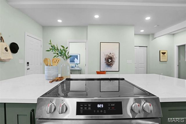 5027 S Grand Boulevard, St Louis, MO 63111