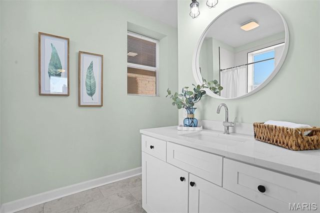 5027 S Grand Boulevard, St Louis, MO 63111