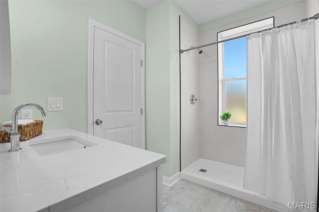 5027 S Grand Boulevard, St Louis, MO 63111