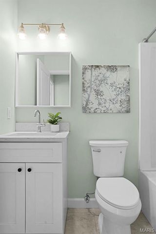 5027 S Grand Boulevard, St Louis, MO 63111