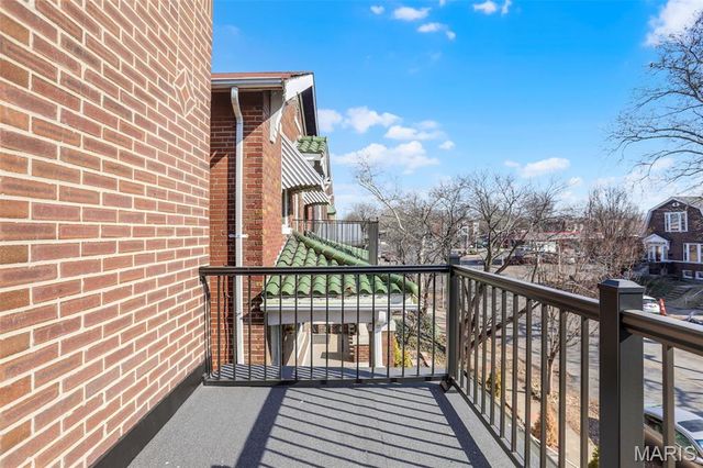 5027 S Grand Boulevard, St Louis, MO 63111