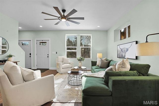 5027 S Grand Boulevard, St Louis, MO 63111