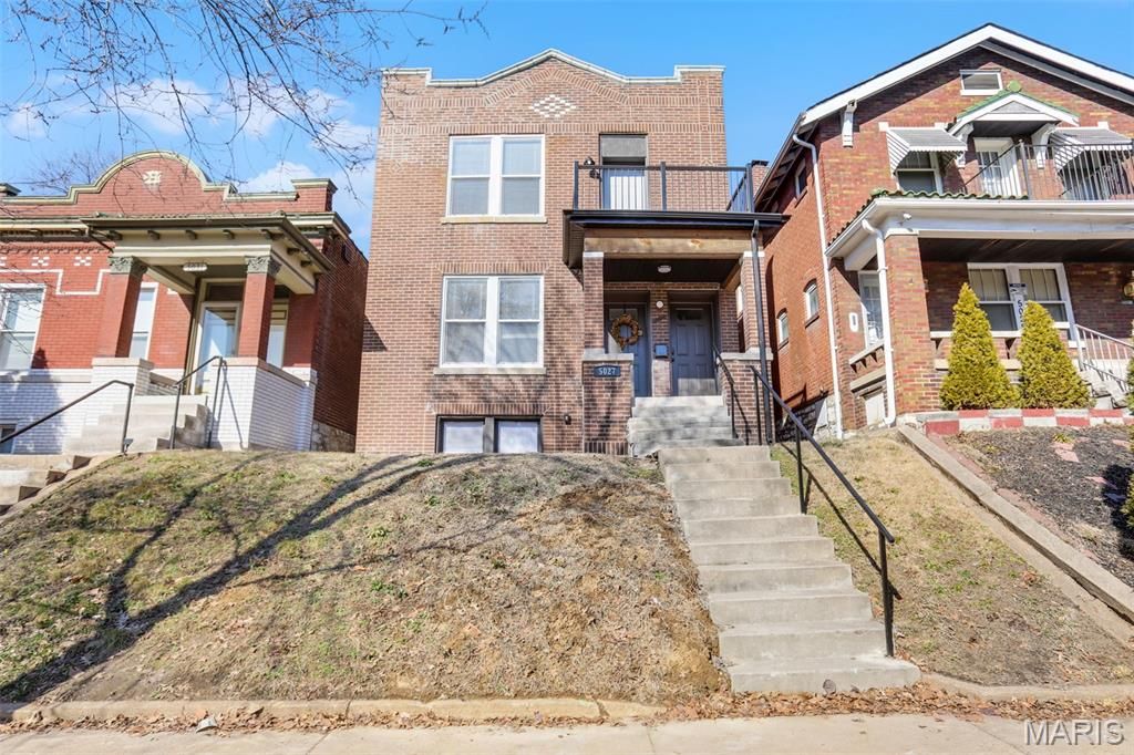 5027 S Grand Boulevard, St Louis, MO 63111