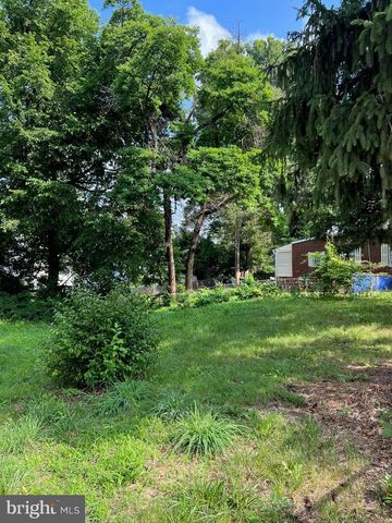 318 57TH ST NE, Washington, DC 20019