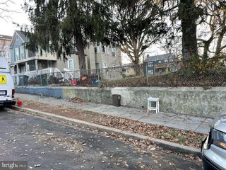 318 57TH ST NE, Washington, DC 20019