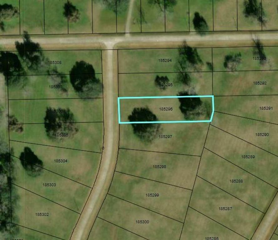 113 Pony Trail, Angleton, TX 77515