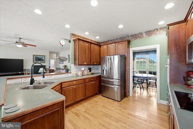 6264 MIDDLE RD, Stephens City, VA 22655