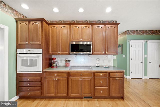 6264 MIDDLE RD, Stephens City, VA 22655