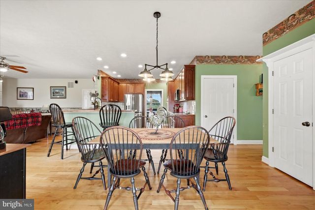6264 MIDDLE RD, Stephens City, VA 22655
