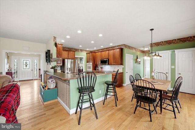 6264 MIDDLE RD, Stephens City, VA 22655