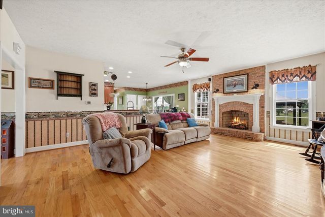 6264 MIDDLE RD, Stephens City, VA 22655