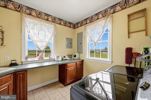 6264 MIDDLE RD, Stephens City, VA 22655