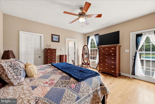 6264 MIDDLE RD, Stephens City, VA 22655