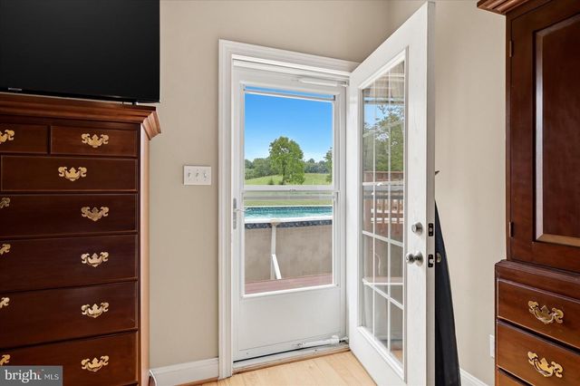 6264 MIDDLE RD, Stephens City, VA 22655