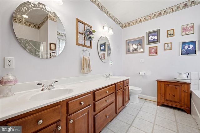 6264 MIDDLE RD, Stephens City, VA 22655
