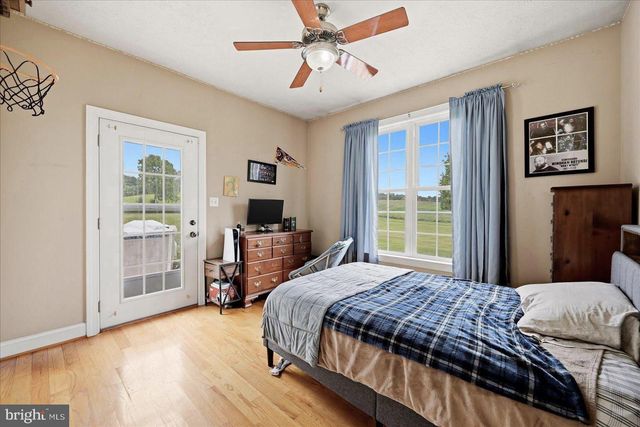 6264 MIDDLE RD, Stephens City, VA 22655