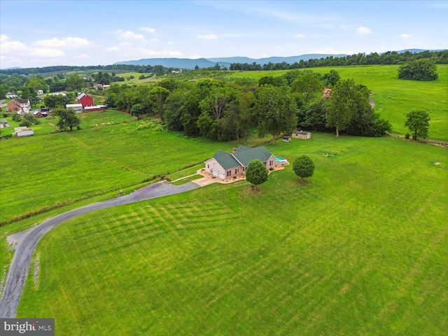 6264 MIDDLE RD, Stephens City, VA 22655