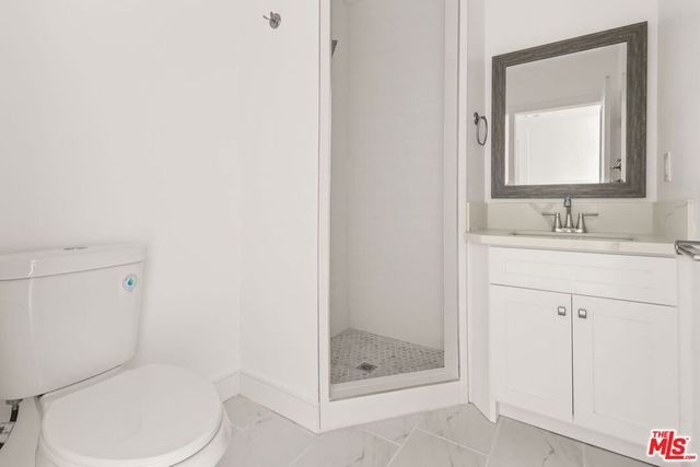 2938 West Boulevard B, Los Angeles, CA 90016