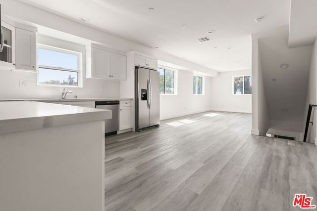 2938 West Boulevard B, Los Angeles, CA 90016