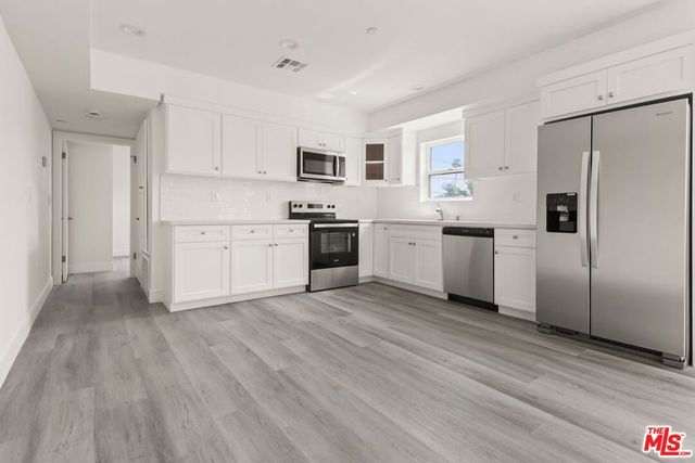 2938 West Boulevard B, Los Angeles, CA 90016