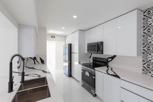 1919 Mimosa Avenue, Fort Pierce, FL 34949