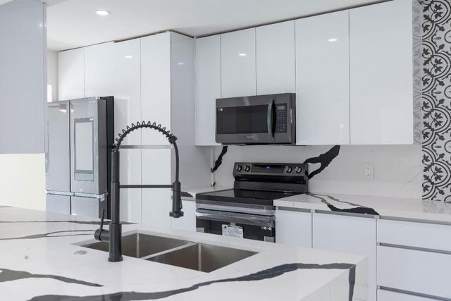 1919 Mimosa Avenue, Fort Pierce, FL 34949