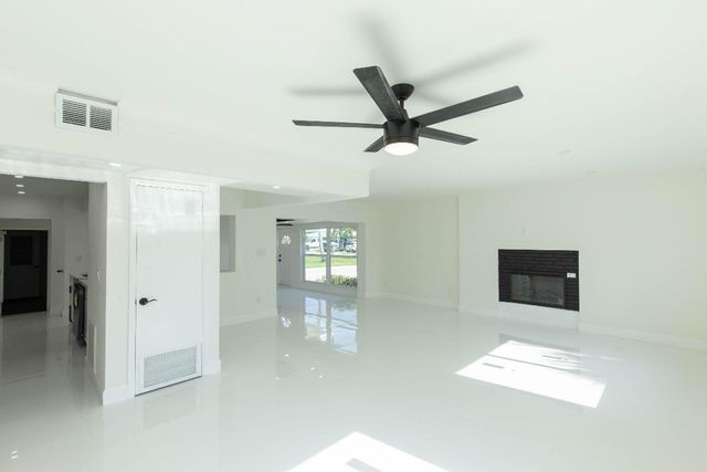 1919 Mimosa Avenue, Fort Pierce, FL 34949