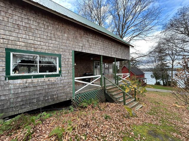 104 North Winnimere Road, Greensboro, VT 05841
