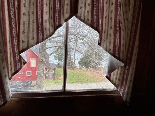 104 North Winnimere Road, Greensboro, VT 05841