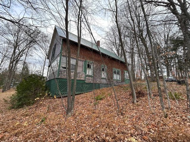 104 North Winnimere Road, Greensboro, VT 05841