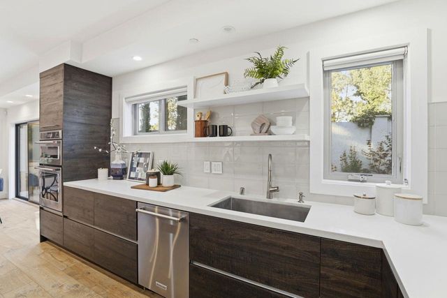 2212 Leland Avenue, Mountain View, CA 94040