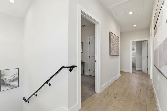 2212 Leland Avenue, Mountain View, CA 94040