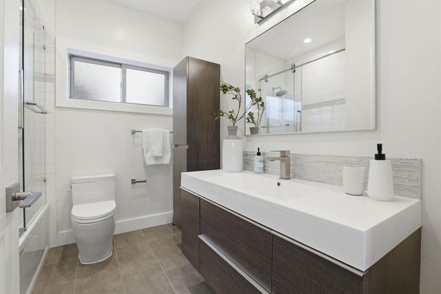 2212 Leland Avenue, Mountain View, CA 94040