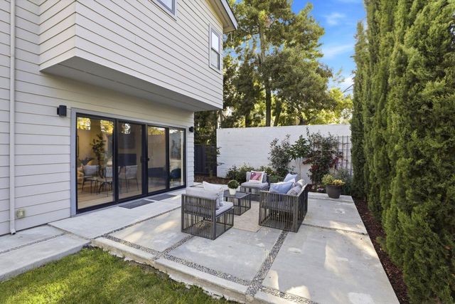 2212 Leland Avenue, Mountain View, CA 94040