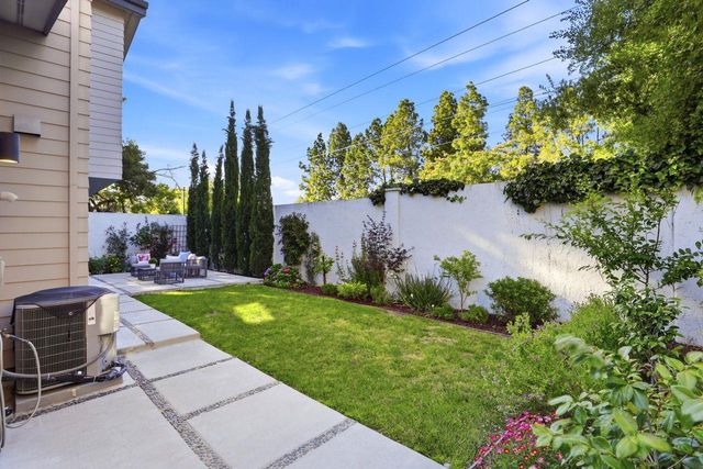 2212 Leland Avenue, Mountain View, CA 94040