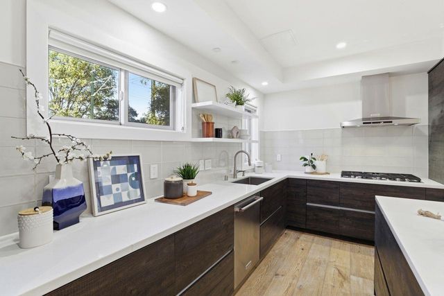 2212 Leland Avenue, Mountain View, CA 94040