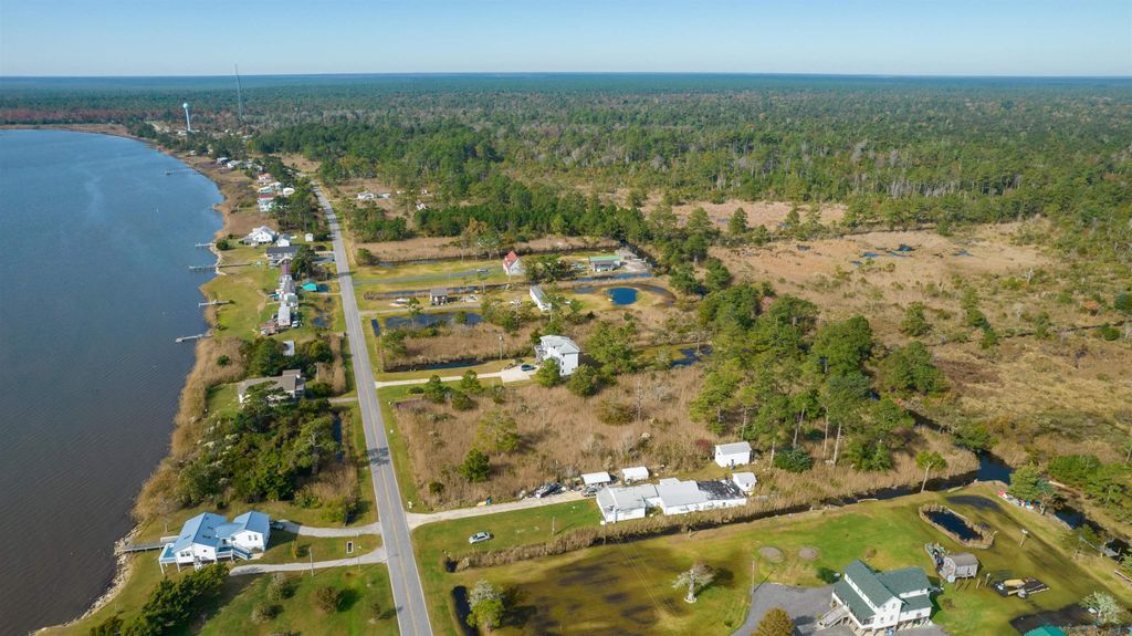 Image 23 of property listing at 170 Bayview Drive, Stumpy Point, NC 27978
