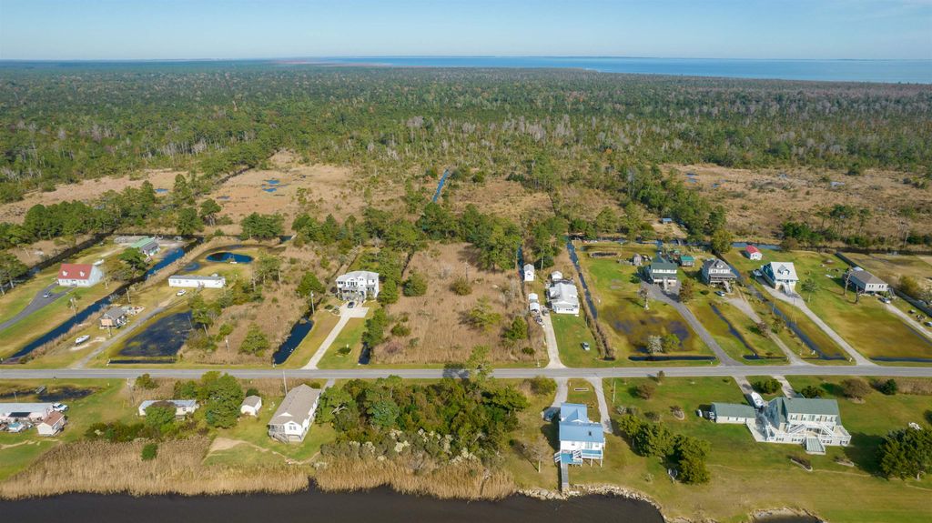 Image 27 of property listing at 170 Bayview Drive, Stumpy Point, NC 27978