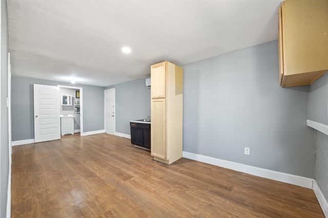 6715 Rowell Court, Houston, TX 77489