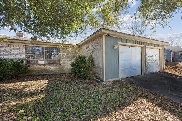 6715 Rowell Court, Houston, TX 77489