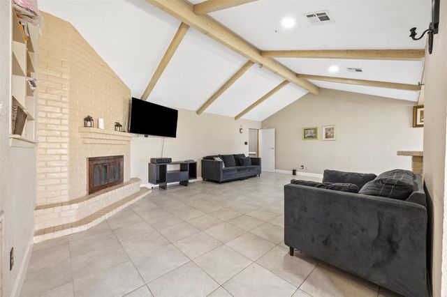 6715 Rowell Court, Houston, TX 77489