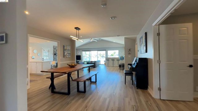 2293 Reef Ct, Discovery Bay, CA 94505